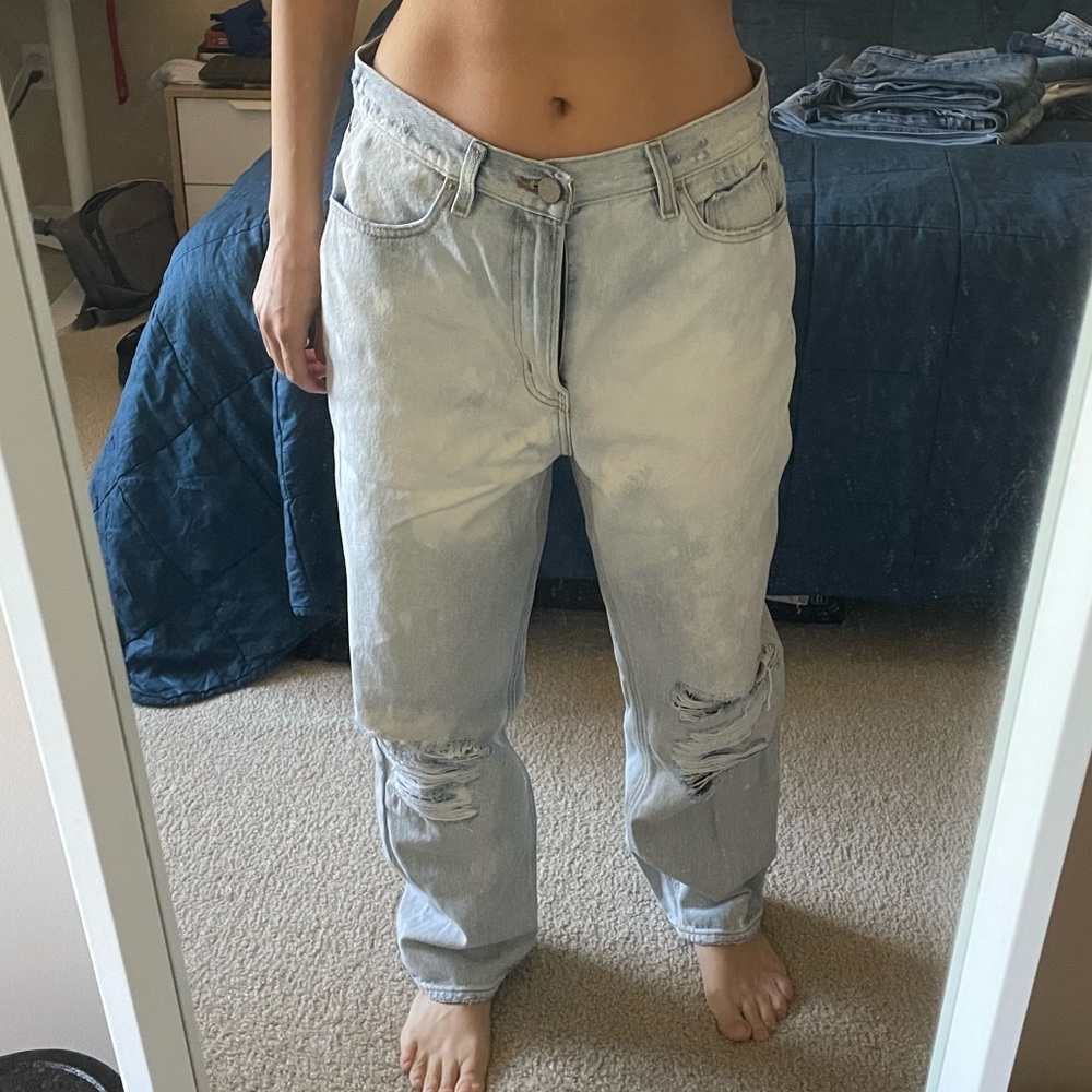 BDG Urban Outfitters Slim Straight Ripped Jeans Size 31 light wash